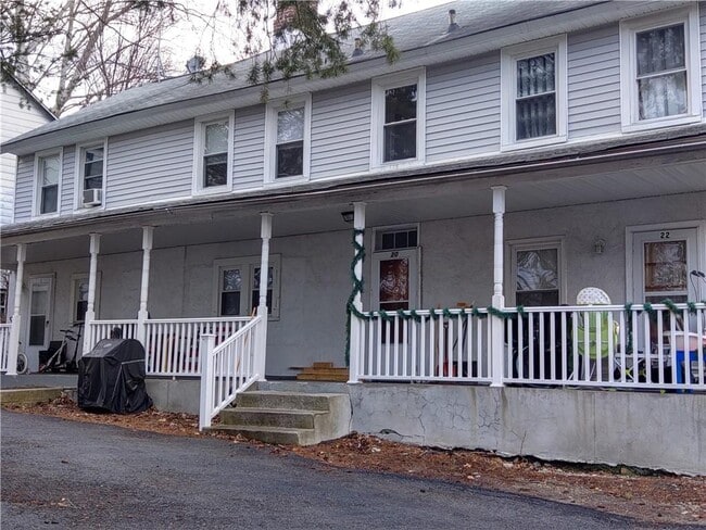 Primary Photo - 18 Wyandotte Ave