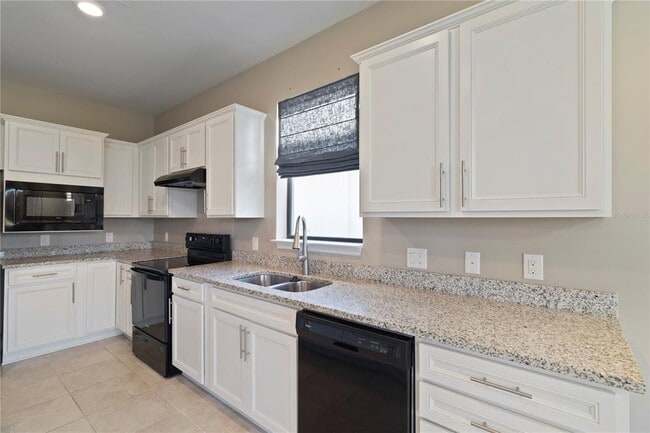 Building Photo - 1530 Hyssop Loop