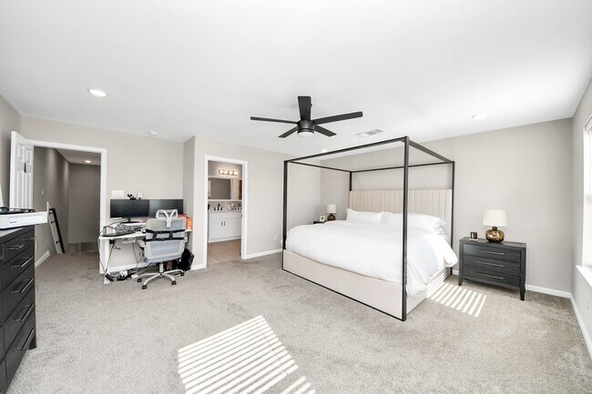 Building Photo - 7963 Birmingham St