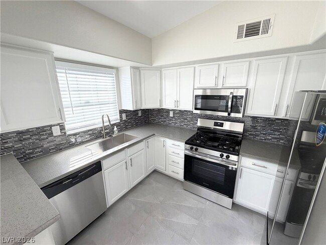 Building Photo - 520 Arrowhead Trail