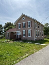 Building Photo - 2400 Oberlin Ave