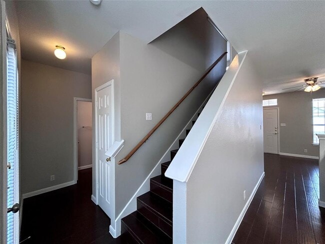 Building Photo - 2707 Westhampton Ct