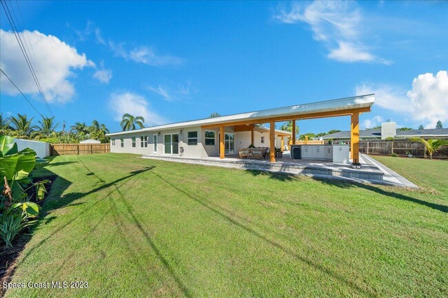 Building Photo - 555 Norwood Ct