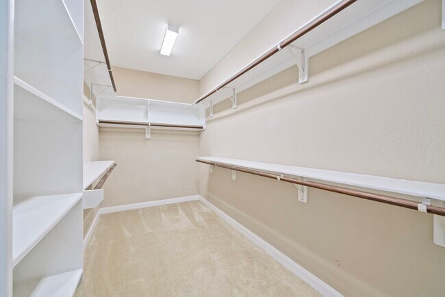 Building Photo - 22523 Birch Ridge Meadow Dr