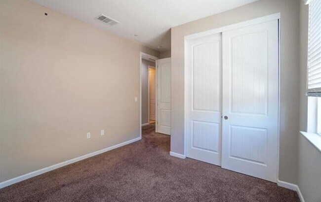 Building Photo - Charming Brentwood 4BD/3BA, Single-Family Home with 2 Car Garage!
