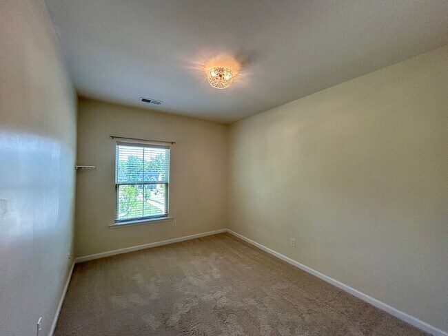 Building Photo - Captivating Craftsman style residence, nestled in the serene Wynwood Section of Fox Creek Subdivi...
