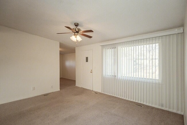 Building Photo - 500 Eldora Ln