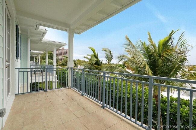 Building Photo - 114 Ocean Breeze Dr