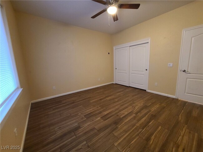 Building Photo - 6780 Sandpebble St