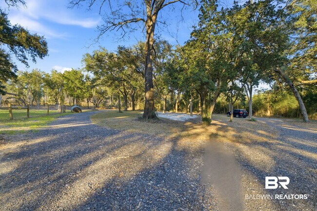 Building Photo - 27522 Burkhardt Dr