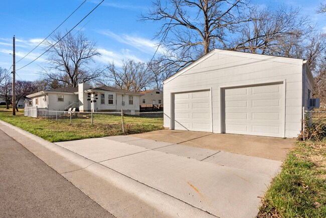 Building Photo - 1315 Washington St