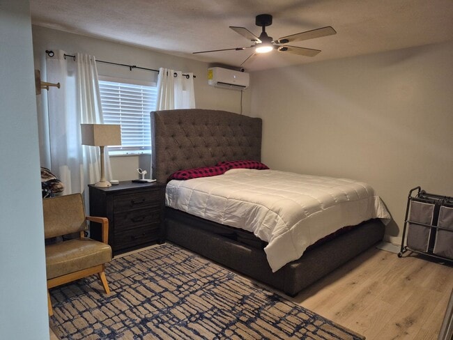 Building Photo - 1516 Lincoln Ave