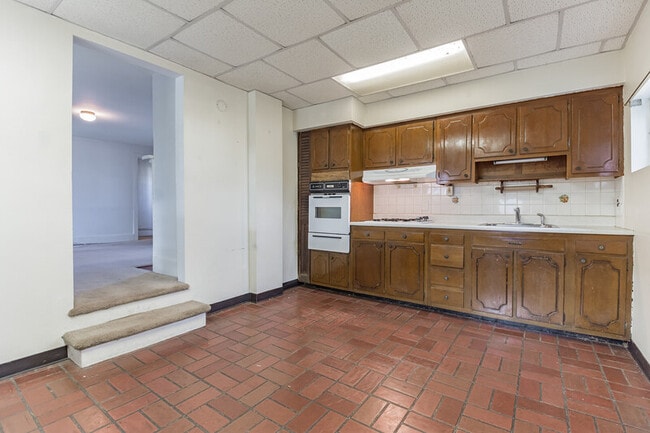 Building Photo - 51 Albemarle Rd