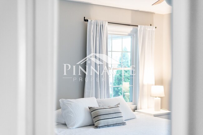 Bedroom 2 - 126 Tomahawk Industrial Park