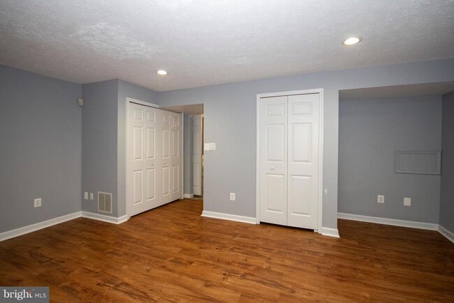 Building Photo - 9432 Loch Leven Ct