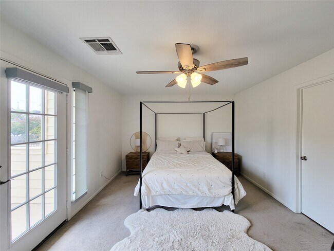 Building Photo - 755 Bering Dr