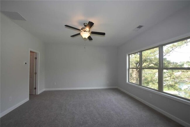 Building Photo - 2861 Boone Dr