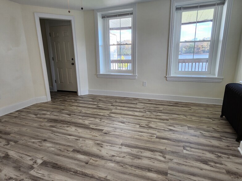 Building Photo - 500 Radcliffe St