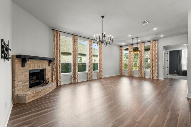 Building Photo - 17151 Sandstone St