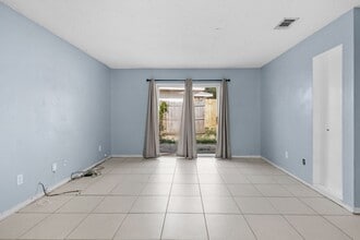 Building Photo - Gulf Breeze Gem — 1BR Home Ready December 5th!