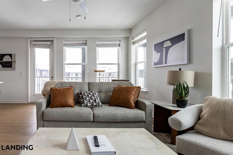 Building Photo - 1181 Manhattan Blvd