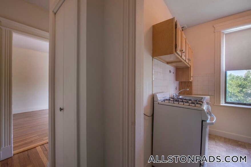 Building Photo - 1160 Commonwealth Ave