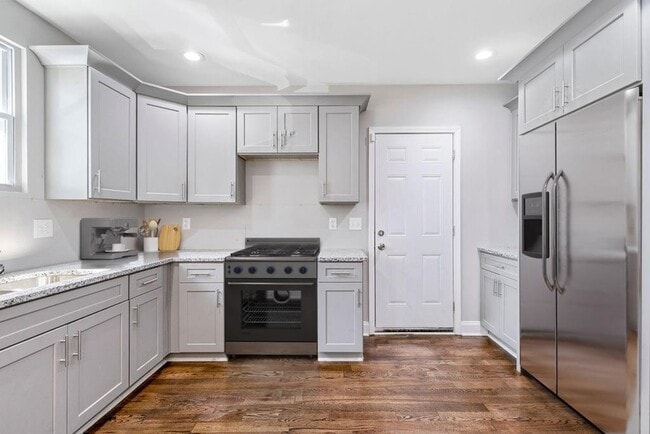 Building Photo - 141 McDonough Blvd SE