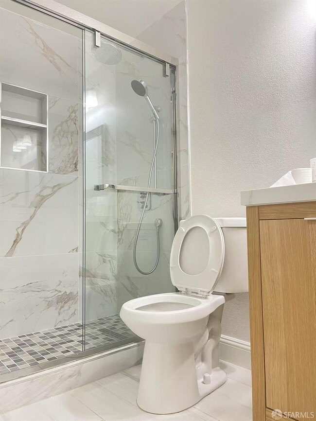 Building Photo - 1435 Newcomb Ave