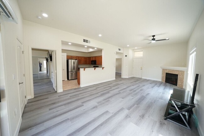Building Photo - 8985 S Durango Dr