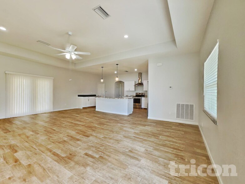 Building Photo - 12032 Edwards Rd
