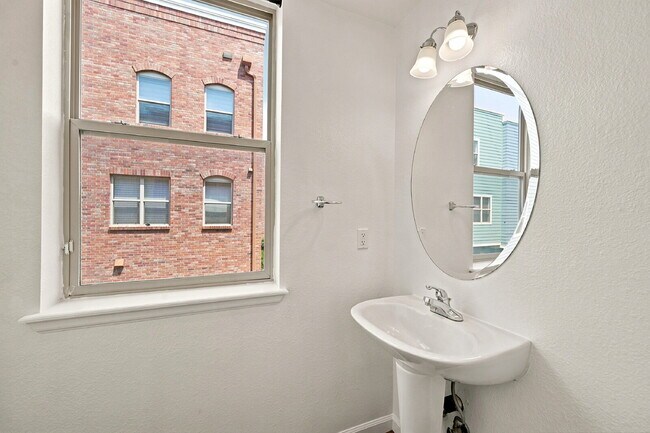 Building Photo - 2,640.95, 2 Bed, 2.5 Bath Townhome in Arvada with Central AC, and attached Garage!