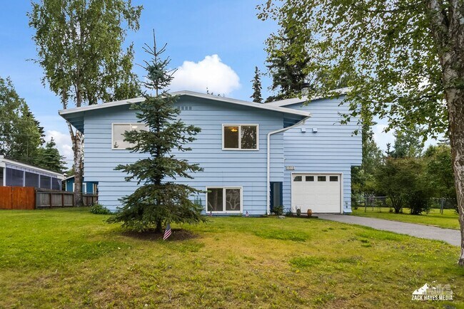 Building Photo - 4071 MacInnes Street