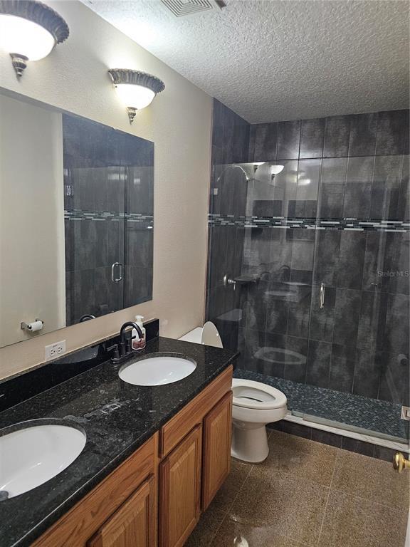 Building Photo - 551 Stonewall Ave