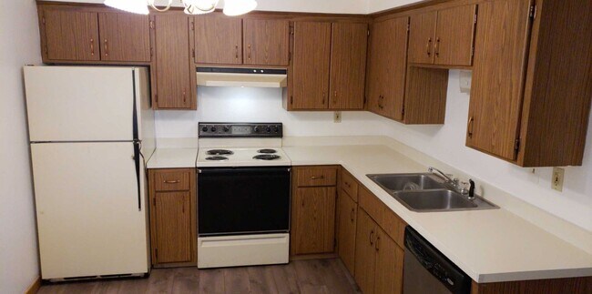 Building Photo - 1321 Division St