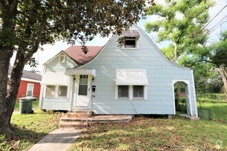 Building Photo - 2225 Fillmore St