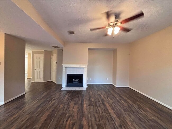 Building Photo - 8019 Carmel Cir