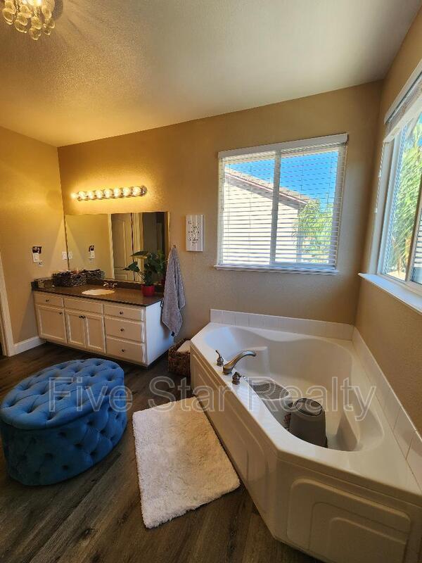 Building Photo - 2489 De Beers Ct