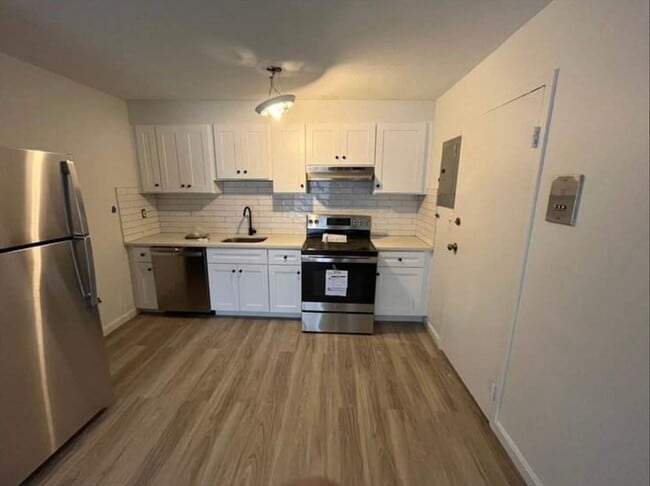 Building Photo - 31 Vine St