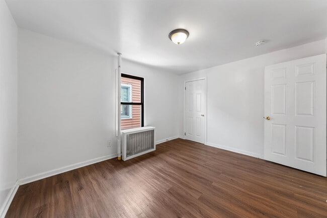 Building Photo - 485 Cary St