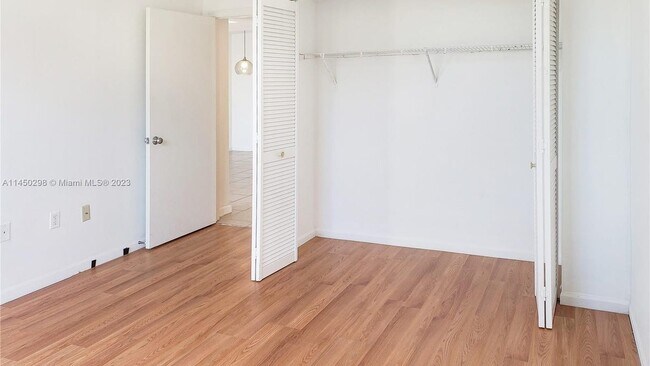 Building Photo - 2731 Ocean Club Blvd