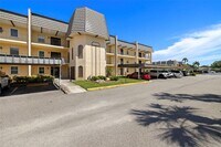 Building Photo - 8699 Bardmoor Blvd