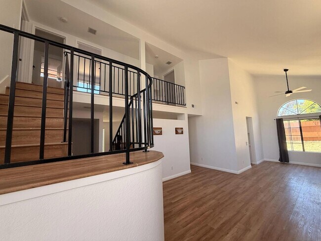 Building Photo - 7538 Hawks Peak Way