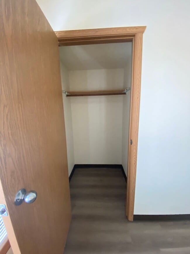 Building Photo - Spacious 3 bed, 1 bath West Fargo!