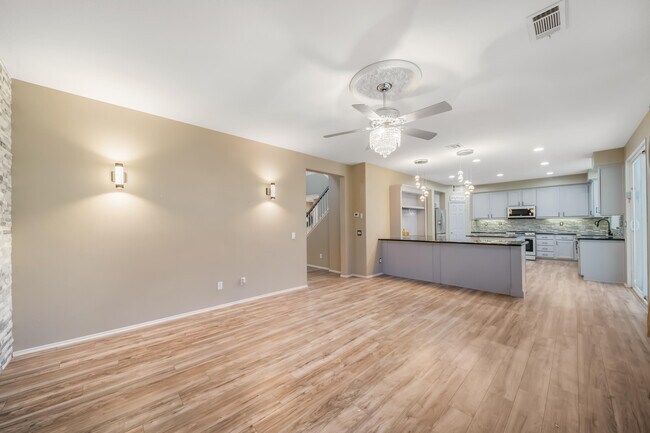 Building Photo - 79910 Camden Dr