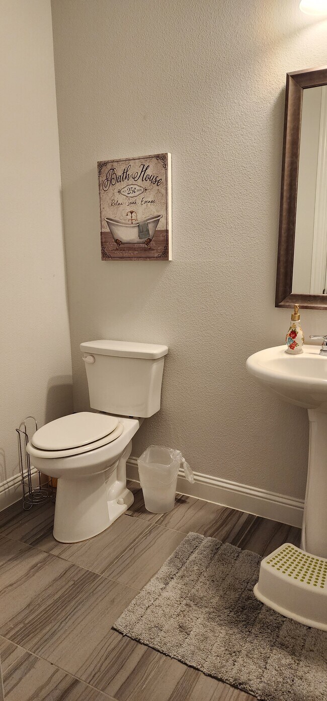 Powder room (Half bath) - 2132 Bailey St