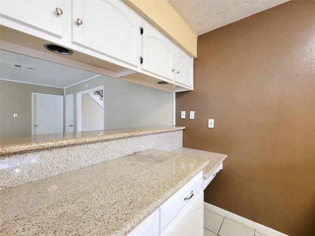 Building Photo - 16614 Cairnway Dr