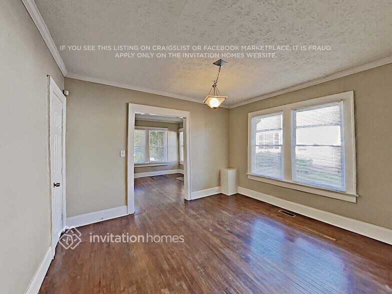 Building Photo - 1125 Boulevard Dr SE