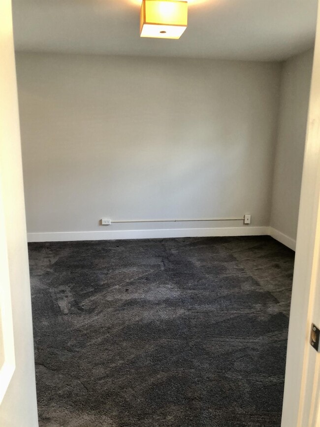 Building Photo - 4244 Gilbert Ave