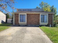 Building Photo - 3441 Royal Wood Rd