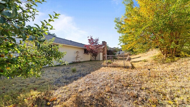 Building Photo - Stunning 4-Bedroom Modern Home in West Richland